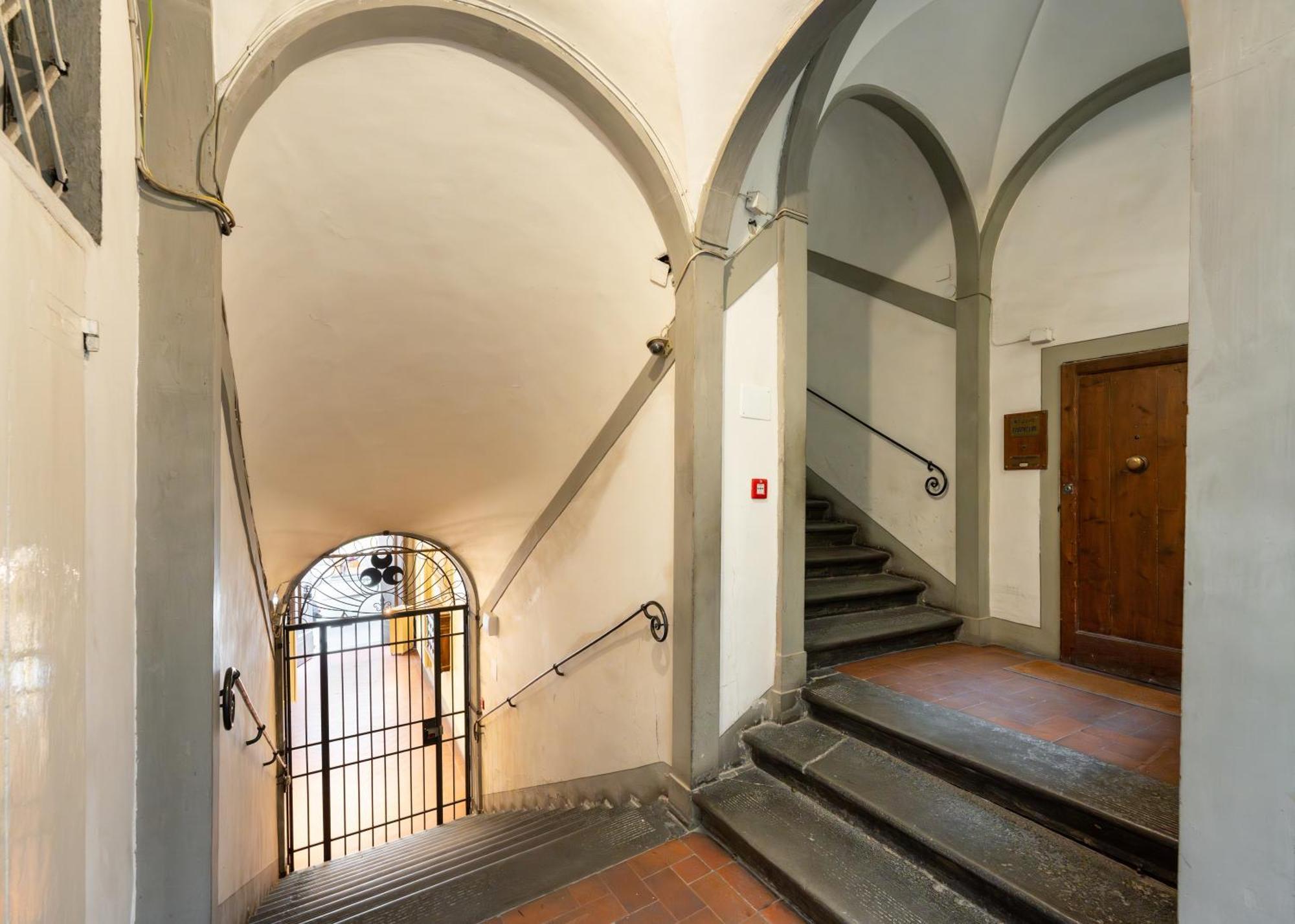 Tg - One Bedroom Luxury Apartment In The Fashion District Florenţa Exterior foto